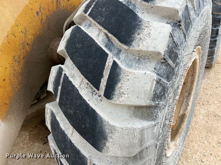 image for item DS3111 1994 Komatsu WA250-1 wheel loader