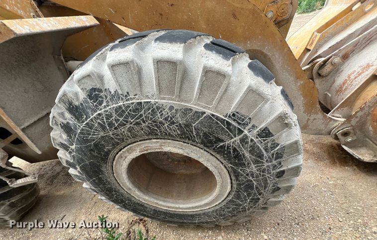 image for item DS3111 1994 Komatsu WA250-1 wheel loader
