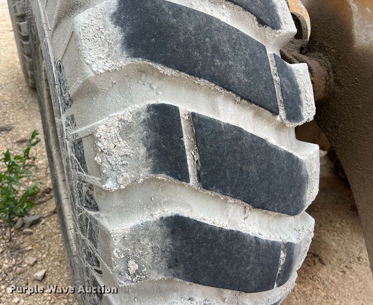 image for item DS3111 1994 Komatsu WA250-1 wheel loader