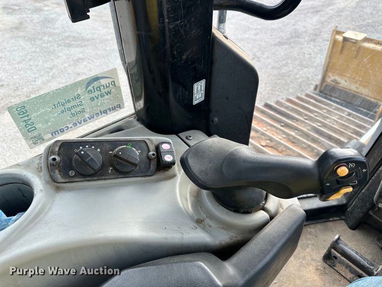 image for item DS4168 2018 Caterpillar  D6N LGP dozer