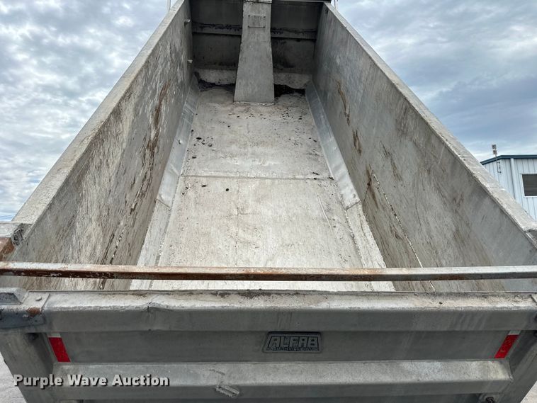 image for item DS4169 2004 Kenworth  T800 dump truck