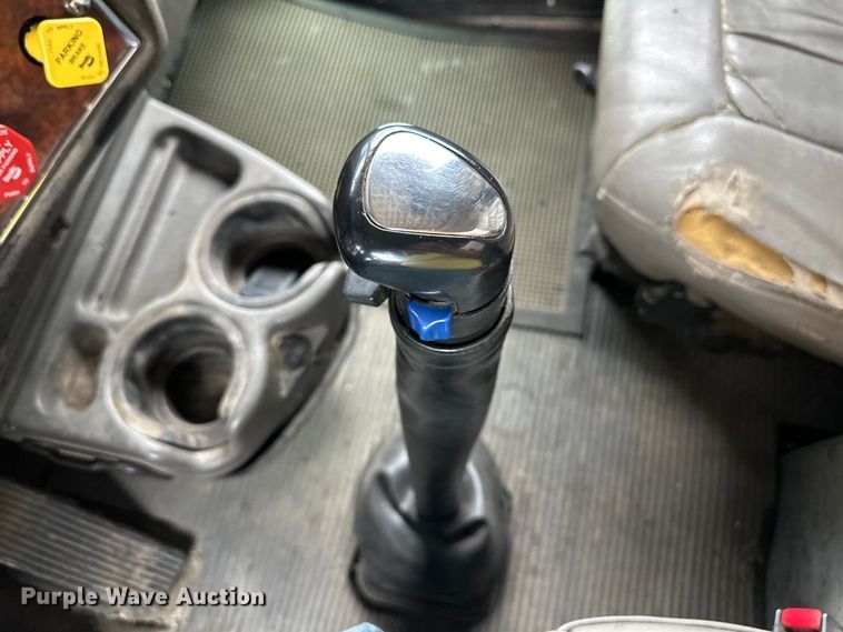 image for item DS4169 2004 Kenworth  T800 dump truck