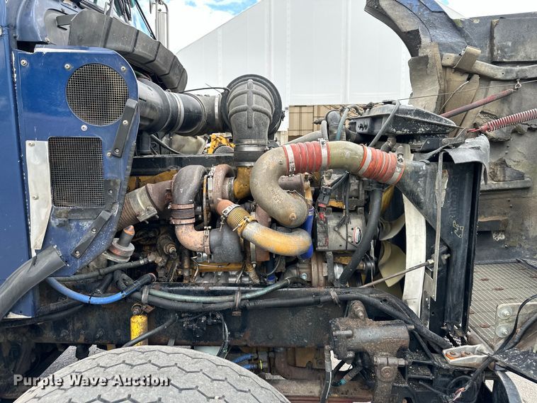 image for item DS4169 2004 Kenworth  T800 dump truck