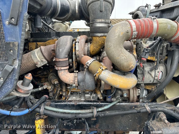 image for item DS4169 2004 Kenworth  T800 dump truck