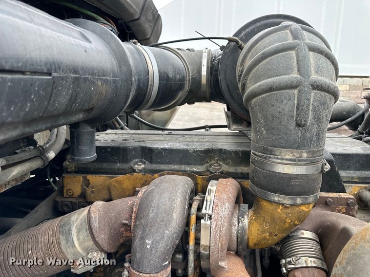 image for item DS4169 2004 Kenworth  T800 dump truck