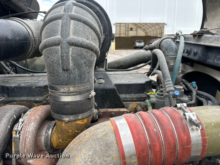 image for item DS4169 2004 Kenworth  T800 dump truck