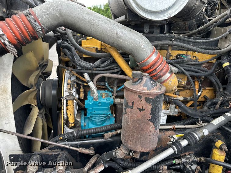 image for item DS4169 2004 Kenworth  T800 dump truck