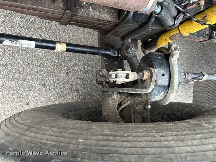 image for item DS4169 2004 Kenworth  T800 dump truck