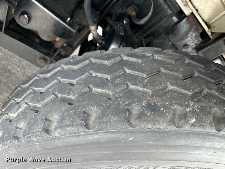 image for item DS4169 2004 Kenworth  T800 dump truck