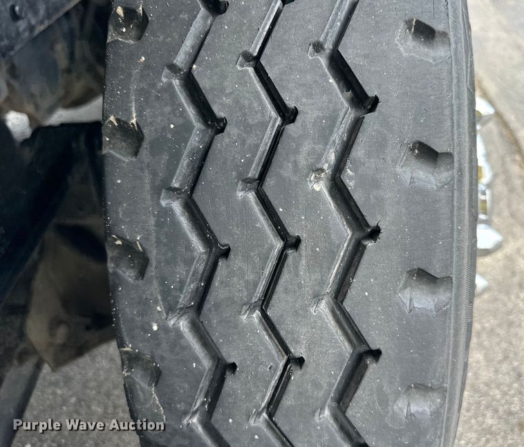 image for item DS4169 2004 Kenworth  T800 dump truck