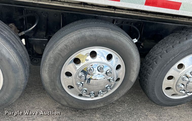 image for item DS4169 2004 Kenworth  T800 dump truck