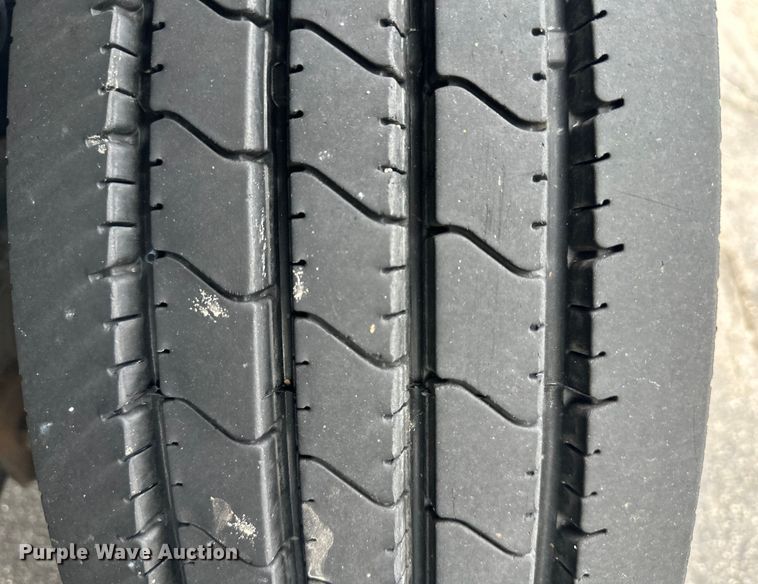 image for item DS4169 2004 Kenworth  T800 dump truck