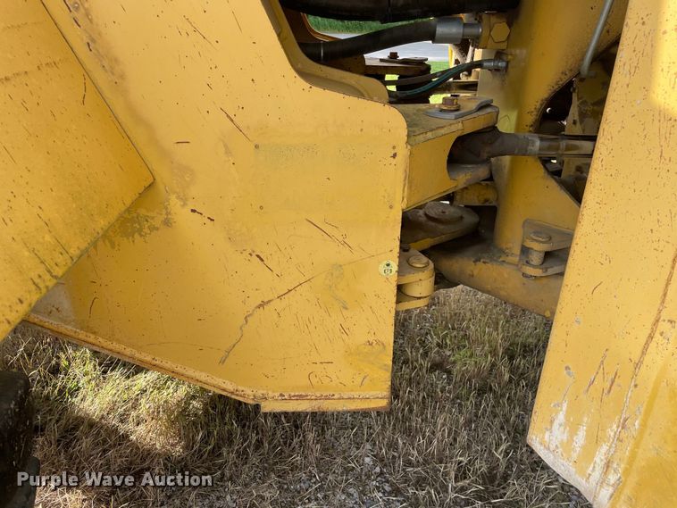 image for item DS5524 1983 Caterpillar  966D wheel loader