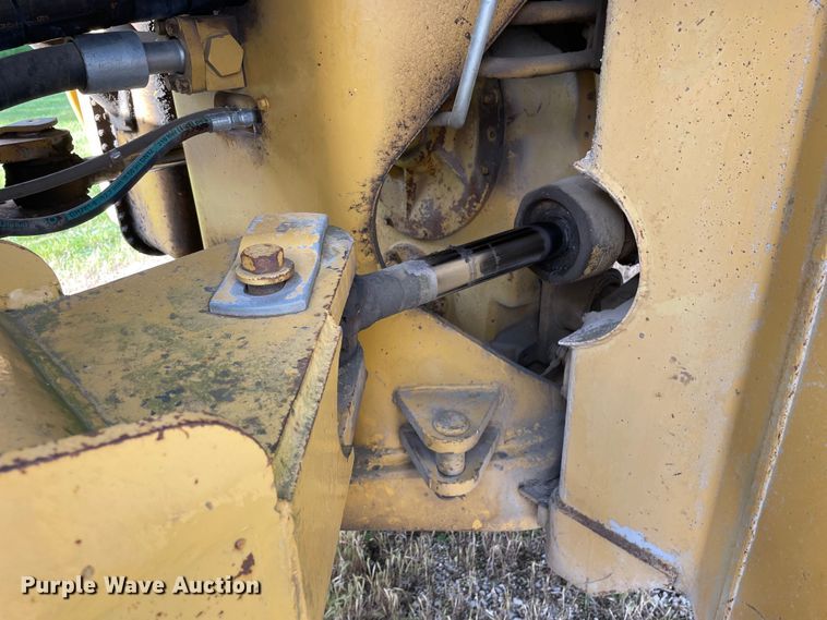 image for item DS5524 1983 Caterpillar  966D wheel loader