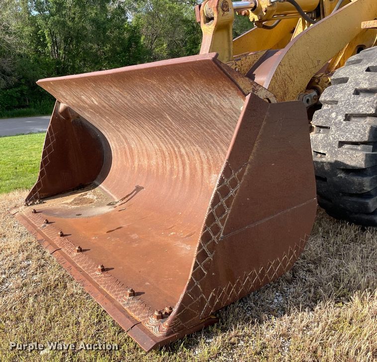 image for item DS5524 1983 Caterpillar  966D wheel loader