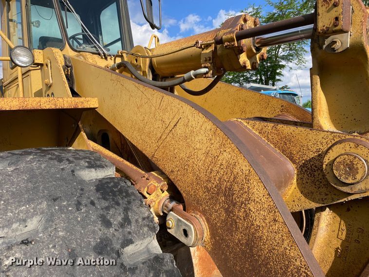 image for item DS5524 1983 Caterpillar  966D wheel loader