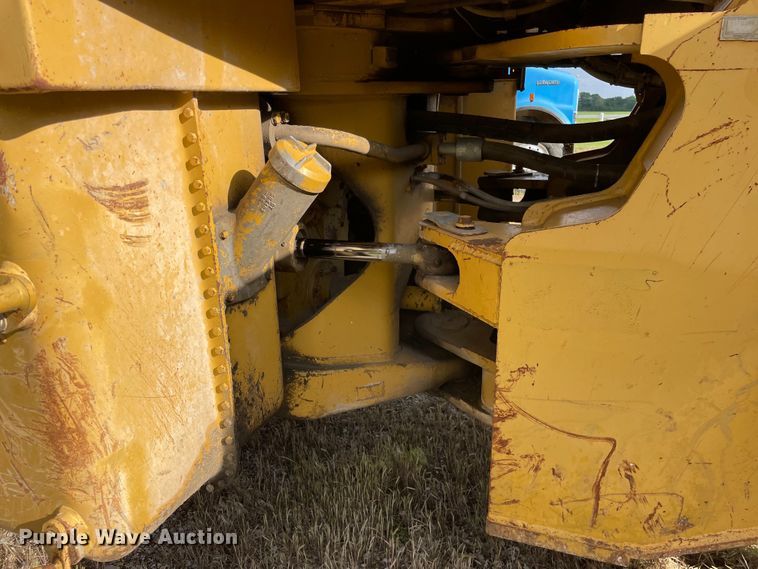 image for item DS5524 1983 Caterpillar  966D wheel loader