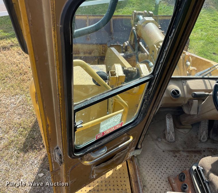 image for item DS5524 1983 Caterpillar  966D wheel loader