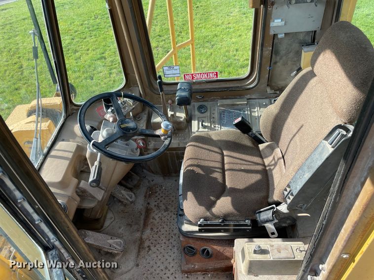 image for item DS5524 1983 Caterpillar  966D wheel loader
