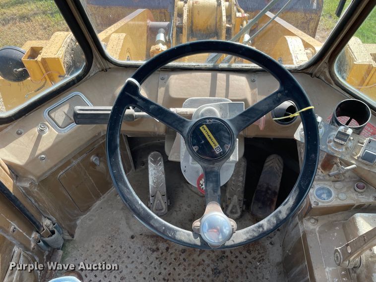 image for item DS5524 1983 Caterpillar  966D wheel loader