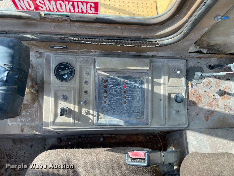 image for item DS5524 1983 Caterpillar  966D wheel loader