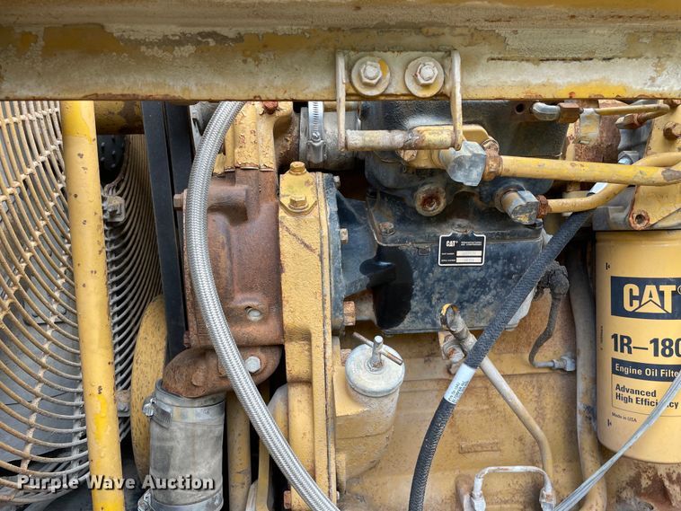 image for item DS5524 1983 Caterpillar  966D wheel loader