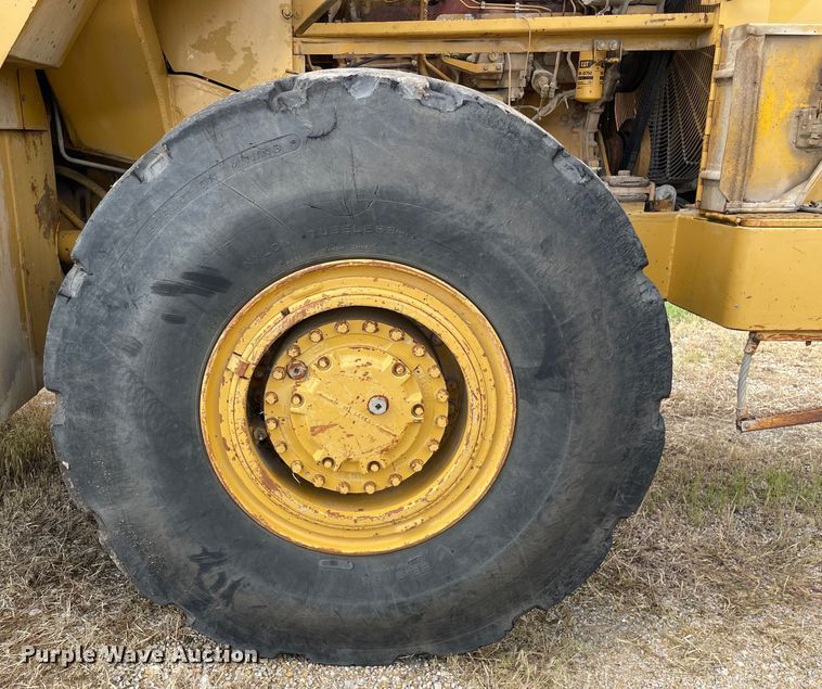 image for item DS5524 1983 Caterpillar  966D wheel loader
