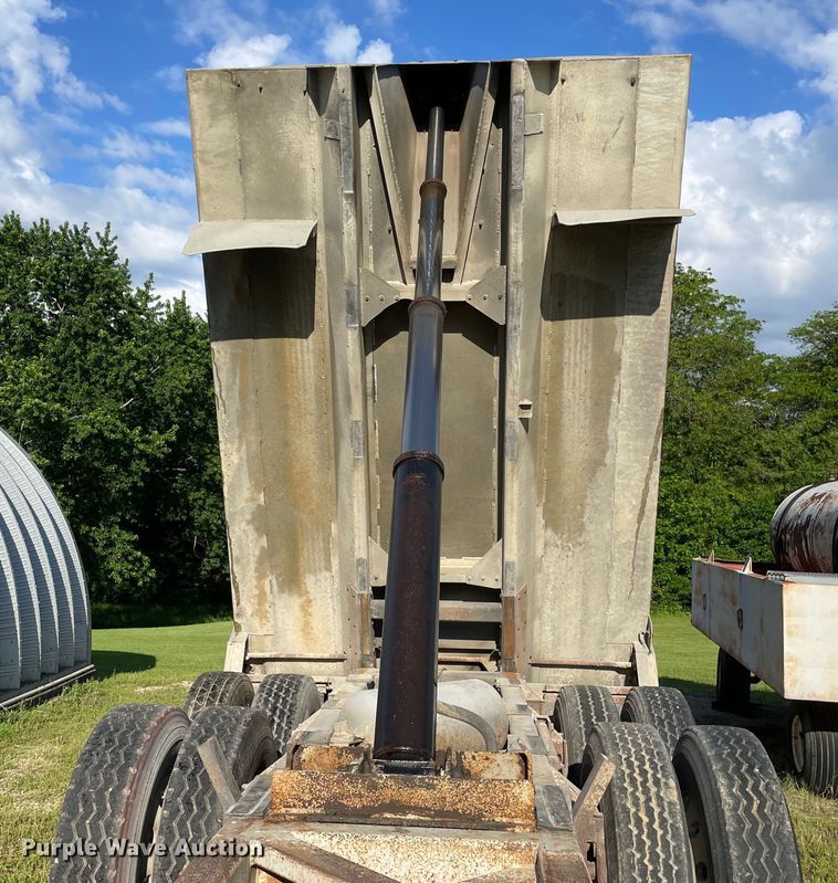 image for item DS5525 2001 Hawkeye end dump pup trailer