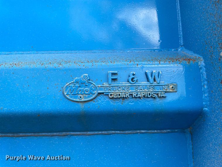 image for item DS5526 1996 Mack  DM688SX dump truck