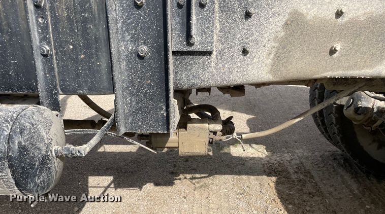 image for item DS5526 1996 Mack  DM688SX dump truck