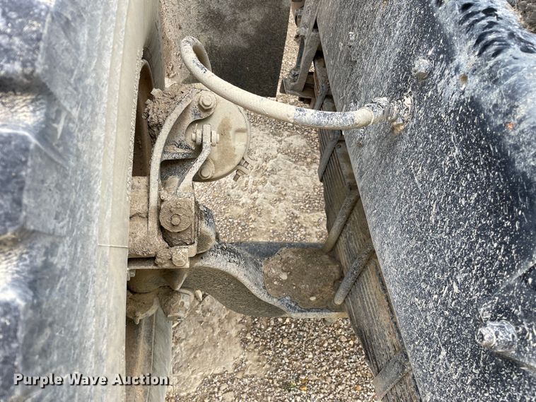 image for item DS5526 1996 Mack  DM688SX dump truck