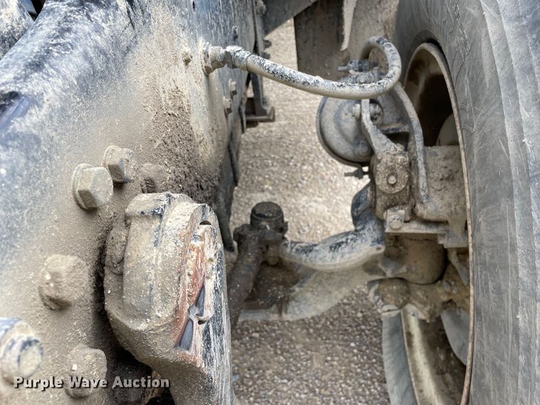 image for item DS5526 1996 Mack  DM688SX dump truck