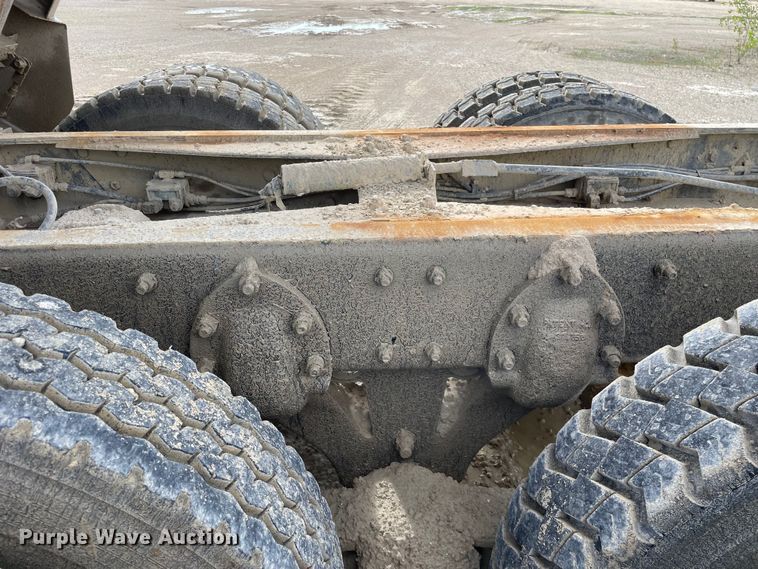 image for item DS5526 1996 Mack  DM688SX dump truck