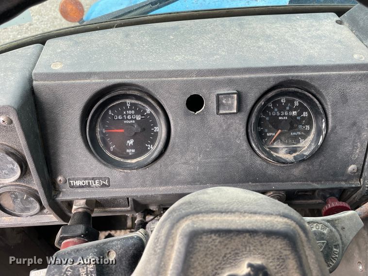 image for item DS5526 1996 Mack  DM688SX dump truck