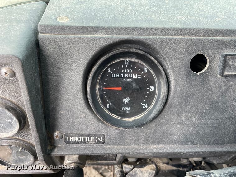 image for item DS5526 1996 Mack  DM688SX dump truck