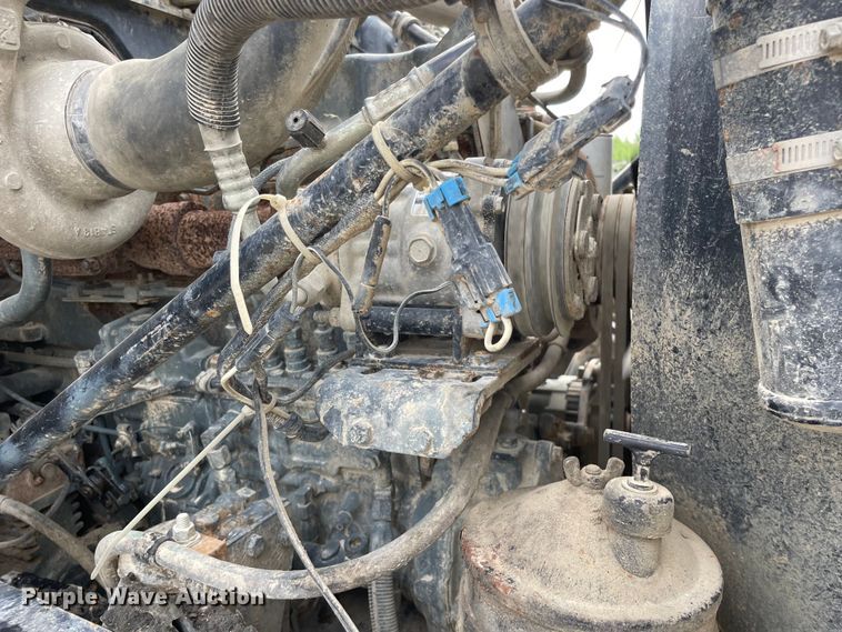 image for item DS5526 1996 Mack  DM688SX dump truck