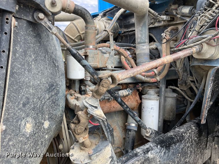 image for item DS5526 1996 Mack  DM688SX dump truck