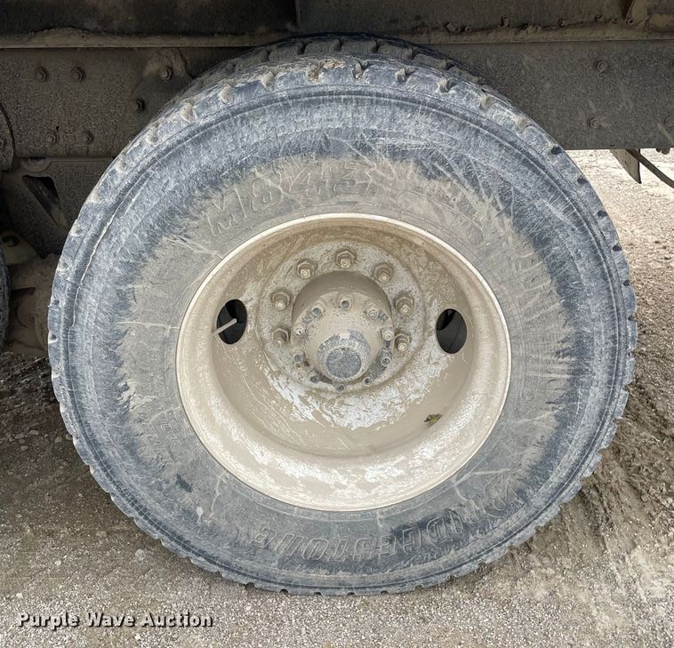 image for item DS5526 1996 Mack  DM688SX dump truck