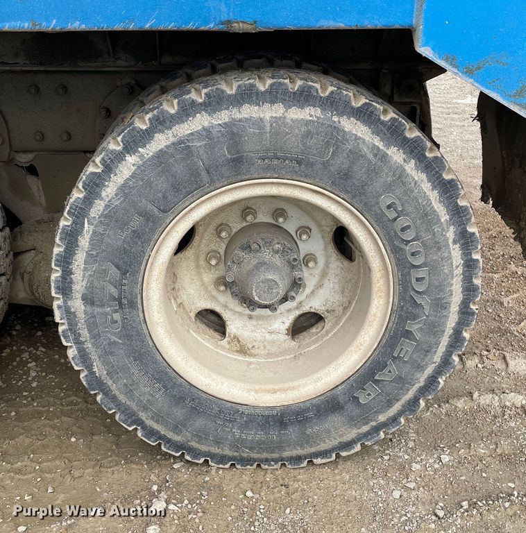 image for item DS5526 1996 Mack  DM688SX dump truck