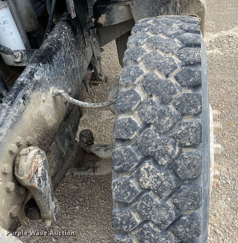 image for item DS5526 1996 Mack  DM688SX dump truck