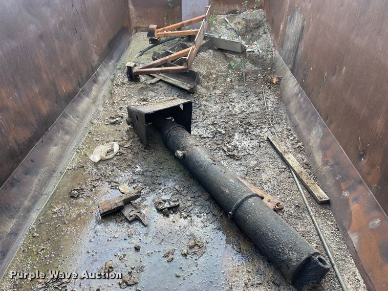 image for item DS5527 McClain Galion 650F dump bed