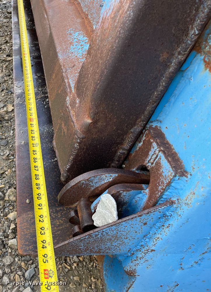 image for item DS5527 McClain Galion 650F dump bed