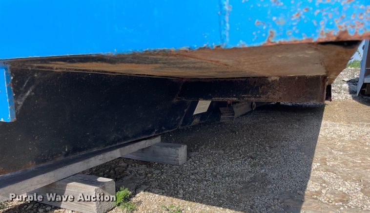 image for item DS5528 McClain Galion 650F dump bed