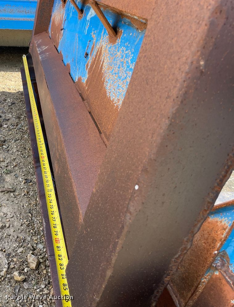 image for item DS5528 McClain Galion 650F dump bed