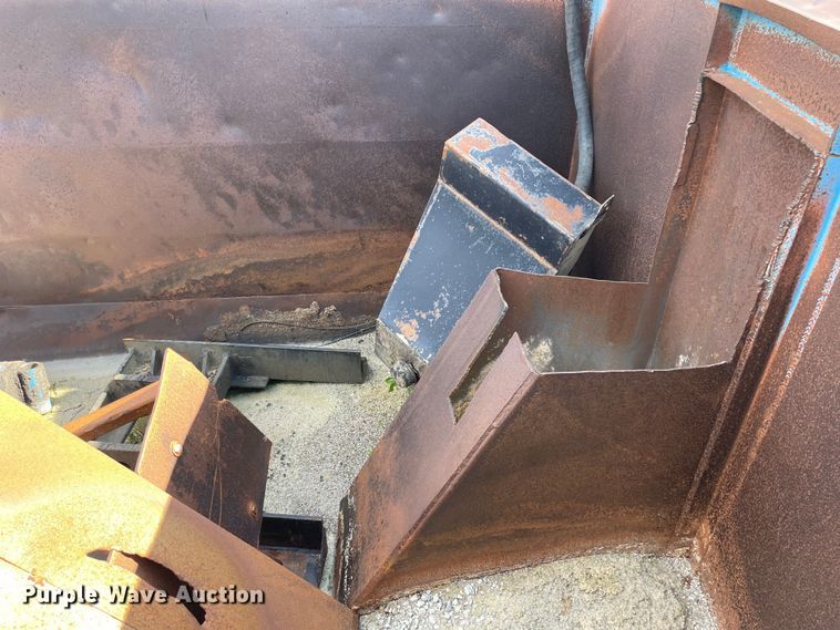 image for item DS5528 McClain Galion 650F dump bed