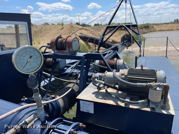 image for item DS5532 Sand dredge