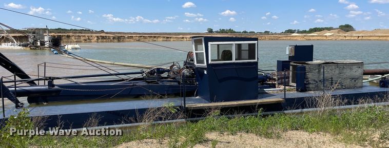 image for item DS5532 Sand dredge