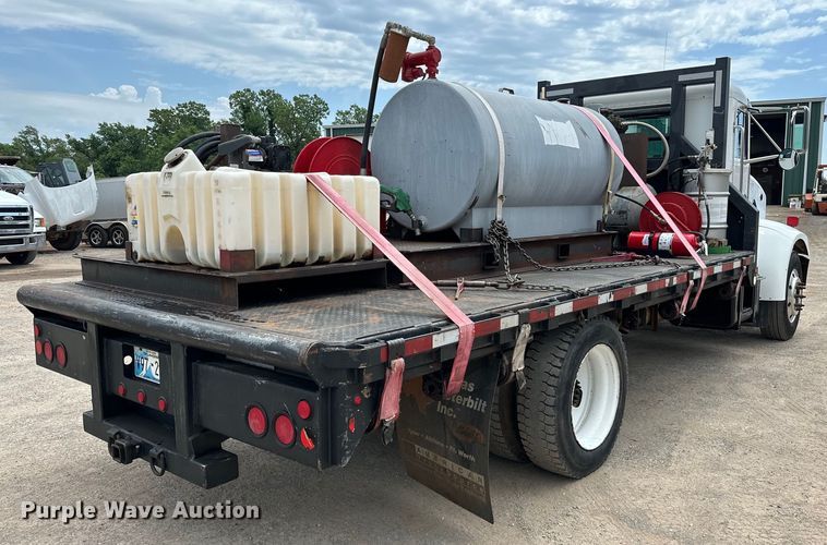 image for item DW5001 2001 Peterbilt 330 flatbed truck