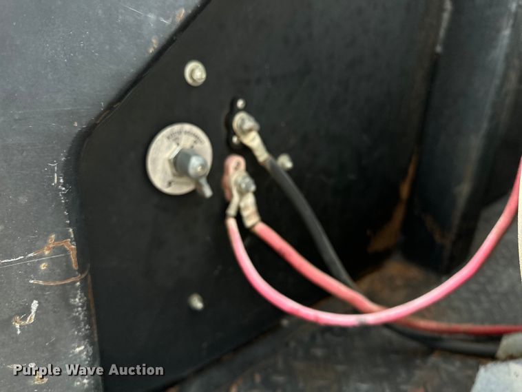 image for item DW5001 2001 Peterbilt 330 flatbed truck