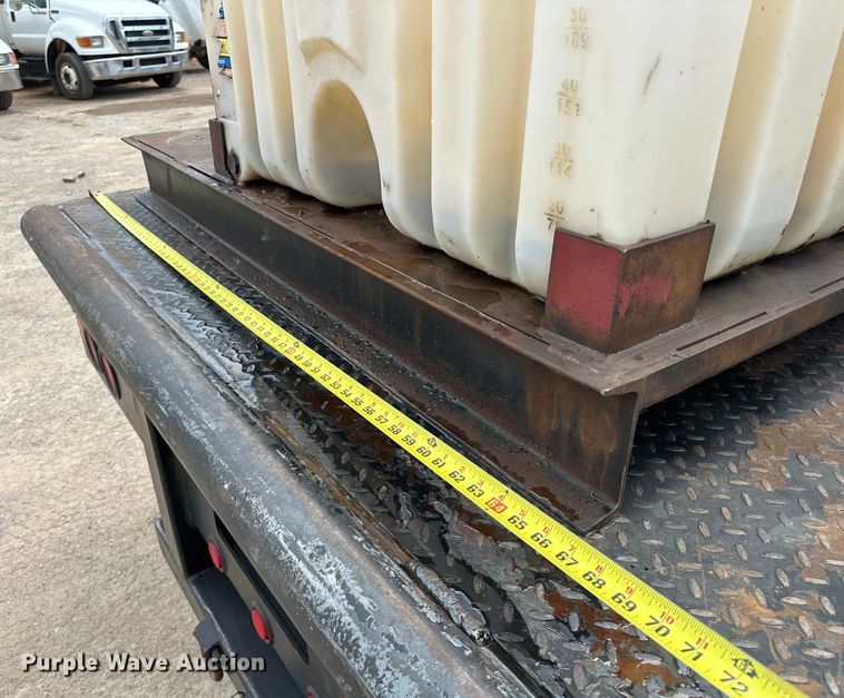 image for item DW5001 2001 Peterbilt 330 flatbed truck